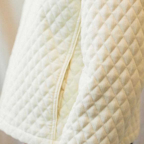 Vintage Cream Quilted Jacket Coat (Made in Canada) - Picture 8 of 11